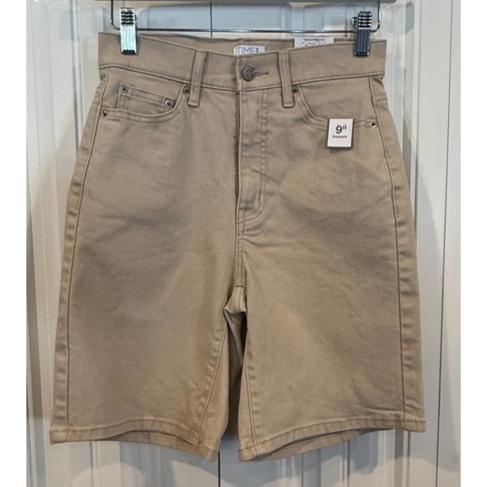 Time and Tru Women's High Rise Bermuda Shorts Beige Tan Stretch Cotton Size 0